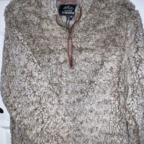 Alpine Sherpa Pullover - Picture 2 of 3